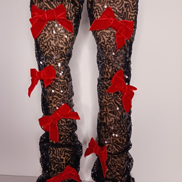 Leopard Print Sequin Leggings with Red Bows - Picture 4 of 7